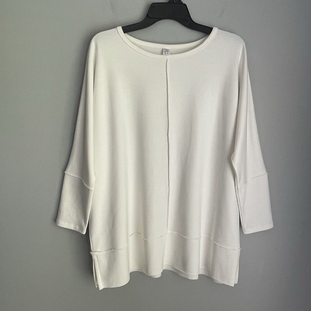 SPANX Comfy Sweatshirt SOFT Size M Cream Perfect Length Dolman 3/4 Sleeve Luxury